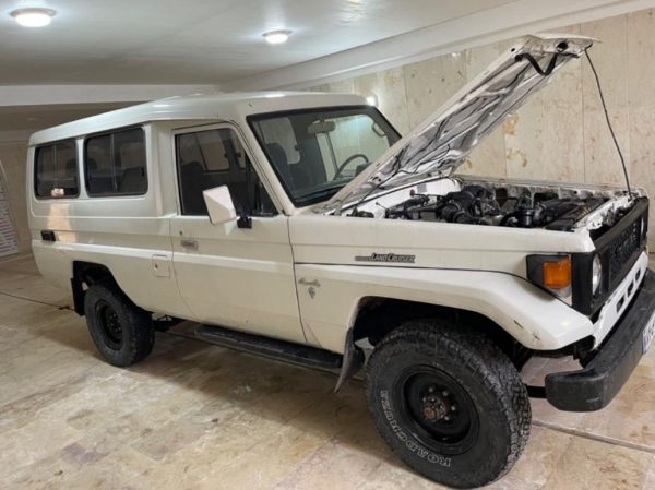 تویوتا لندکروز تروپی fj75 _ مدل 1987