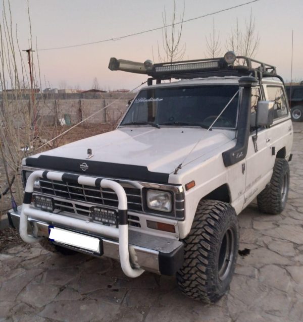 نیسان پاترول دو در انژکتور بی رنگ _ 1991