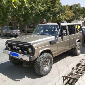 نیسان پاترول چهار در با موتور تویوتا 2F _ مدل 74