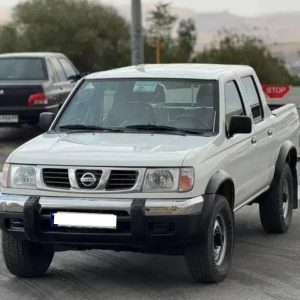 نیسان پیکاپ دو کابین _ 88