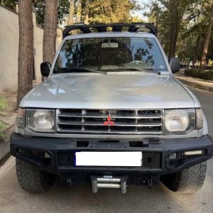 میتسوبیشی پاجرو چهار در _ 1992