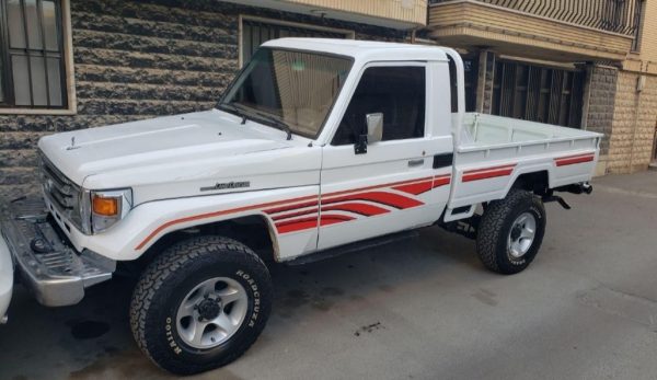 تویوتا لندکروز Fj70 ستون پهن فول انژکتور _ 2000