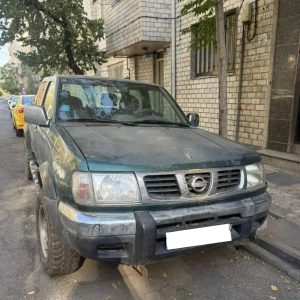 نیسان پیکاپ دو کابین _ 81