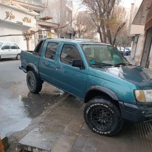 نیسان پیکاپ دو کابین _ 81