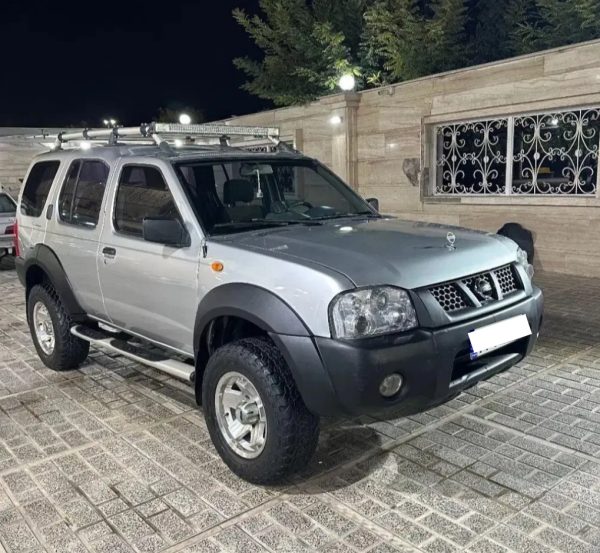 نیسان رونیز _ 83