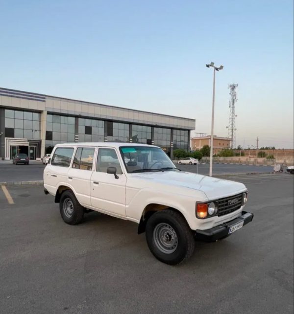 تویوتا لندکروز فرماندهی FJ60 _ مدل - تصویر 3