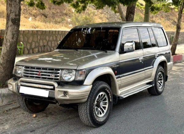 میتسوبیشی پاجرو 4 در 6 سیلندر _ 1992 - تصویر 2