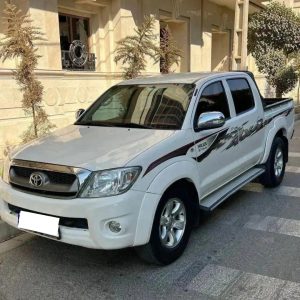 تویوتا هایلوکس دو کابین پا بلند _ 2010