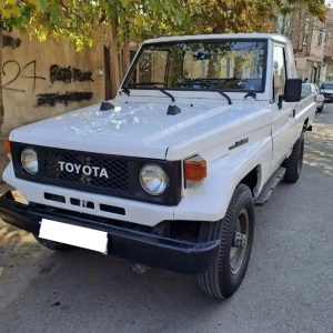 تویوتا لندکروز fj70 _ مدل 1986