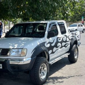 نیسان پیکاپ دو کابین _ 86