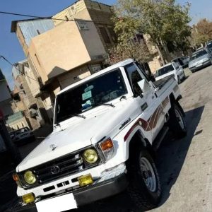 تویوتا لندکروز وانت fj70 _ مدل 1986