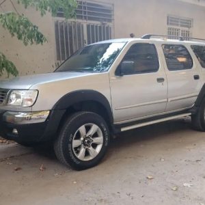 نیسان سرانزا _ مدل 83