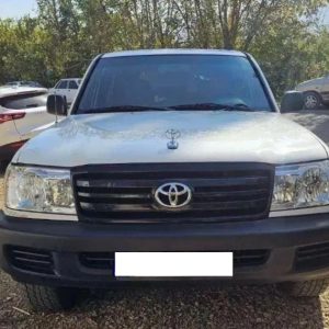 تویوتا لندکروز اتاق 100 _ مدل 2006