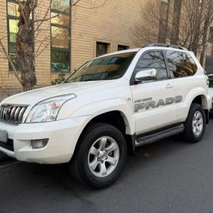 تویوتا پرادو 2 در 4 سیلندر _ مدل 2008